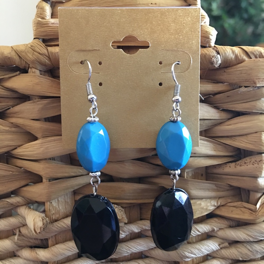 Multi tone faceted plastic bead drop earrings